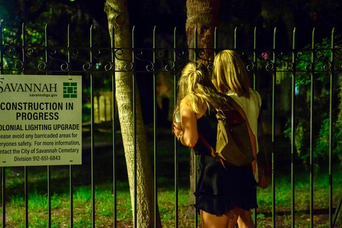 Savannah Ghost Tour for Adults ALL Alcoholic Drinks Included - Meeting at 214 E Bay St and Finishing Near Habersham St