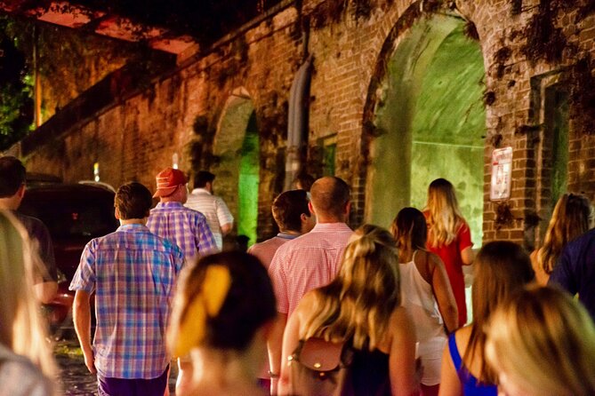 Savannah Ghost Tour for Adults ALL Alcoholic Drinks Included - How the Haunted Pub-Crawl Part Actually Feels