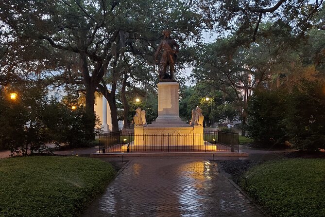 Savannah History and Haunts Candlelit Ghost Walking Tour - Lantern-lit squares and cobblestones: what this tour is really about