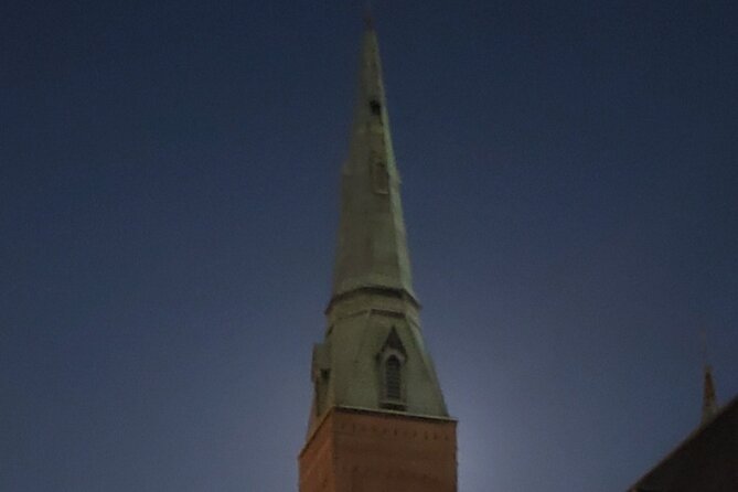 Savannah History and Haunts Candlelit Ghost Walking Tour - The walking portion: how the guide keeps it engaging without overdoing it