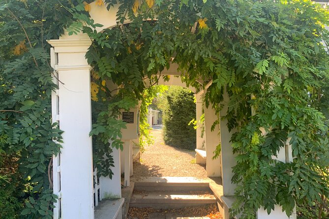 Self-Guided Smartphone Ghost Walking Tour in Salem - Stop 7 and 8: Old Burying Point Cemetery and the Salem Witch Trials Memorial