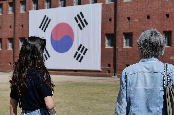 Seoul’s Hidden Dark History Guided Tour of Seodaemun Prison - The Yu Gwan-sun story: courage made personal