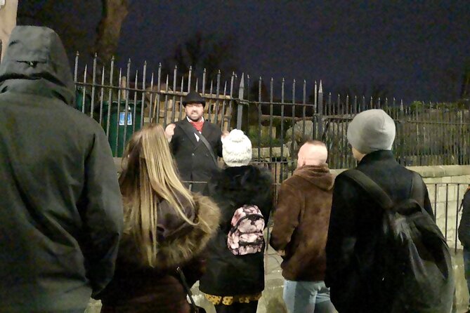 Shadows of York: Ghost Walk and Horrible History. - Starting at Guy Fawkes Inn: the details that shape your night