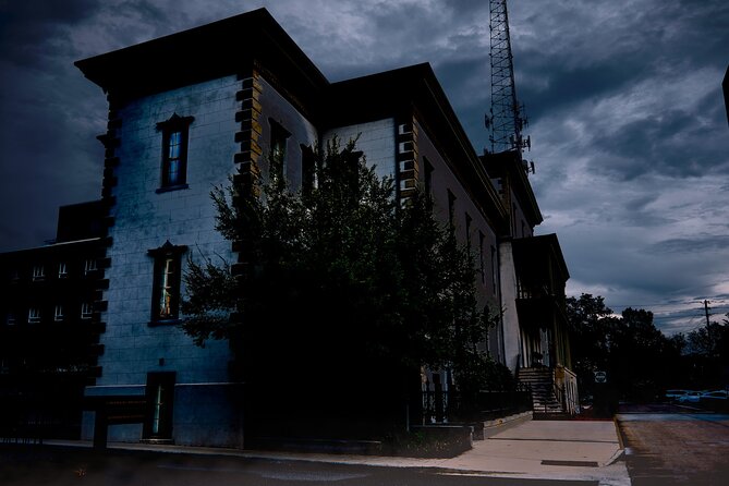 Sixth Sense Savannah Ghost Tour - Captain Jack vs. Otto: how the guide choice changes the vibe
