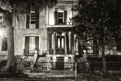 Spirits and Scoundrels Adults Only Savannah Ghost Tour | 10pm - Price and value: $34.99 for a guided night that stays tight