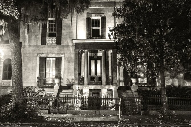 Spirits and Scoundrels Adults Only Savannah Ghost Tour | 10pm - Price and value: $34.99 for a guided night that stays tight
