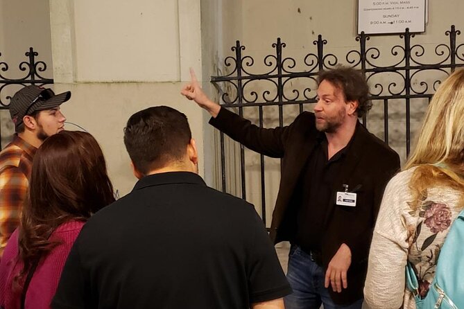 Spirits: New Orleans Cocktail & Ghost Tour - Start at 523 St Ann St: Your First Steps Into the Night