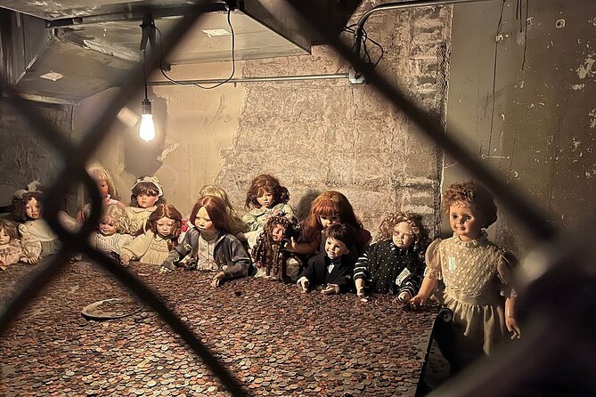 Spooks, Spirits and Speakeasy Ghost Tour - Hanny’s and the haunted basement art installation