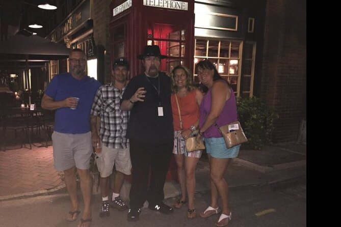 Spooky Savannah Haunted Pub Crawl - Wright Square: The Old Hanging Square in the Dark