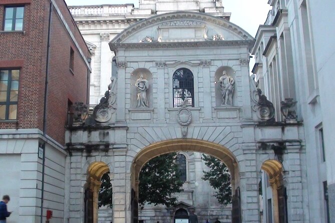 The Fading Light London Ghost Walk - St Mary Woolnoth, Fish Street Hill, and underground hauntings