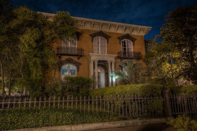 The Grave Tales Ghost Tour in Savannah - The One Drawback to Watch: Rare Start-Time Problems