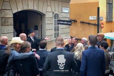 The Original Stockholm Ghost Walk and Historical Tour - Gamla Stan - What the 90 Minutes Look Like: Medieval Streets to Hidden Courtyards
