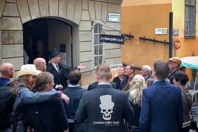 The Original Stockholm Ghost Walk and Historical Tour - Gamla Stan - What the 90 Minutes Look Like: Medieval Streets to Hidden Courtyards