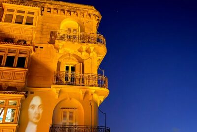 The Original Valletta Ghost Tour - Meeting at Sette Giugno Monument: start strong and don’t wander