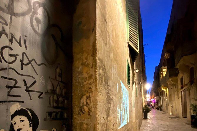 The Original Valletta Ghost Tour - Teatru Manoel and the haunted box idea