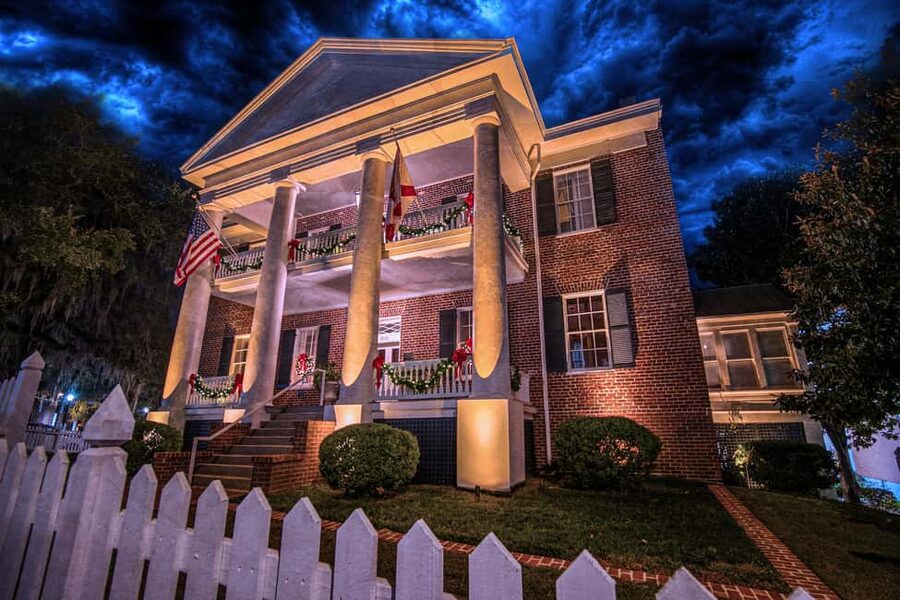 Treacherous Tallahassee Ghost Tours - Stop 1: Civil War-era stories and the feel of Tallahassee at night