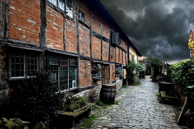 Tudor World Ghost Tour by Lantern light inside the building - Key hits before you go