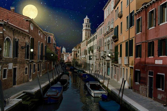 Venice Ghost & Legends Walking City Tour - Guides, pacing, and the headset: how to get the best experience