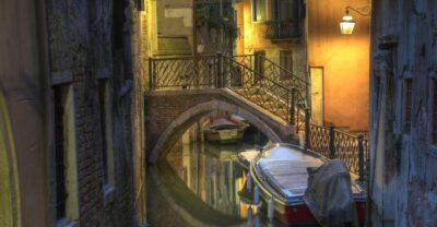 Venice: Legends, Anecdotes and Ghost Stories Walking Tour - Riva del Carbon: the canal-side mood shift that sets the tone