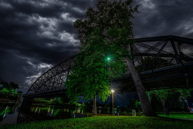 Waco Ghost Tour : Wild Whispers of the Wicked - Stops 4 and 5: North 6th Street and Austin Avenue to the Alico Building