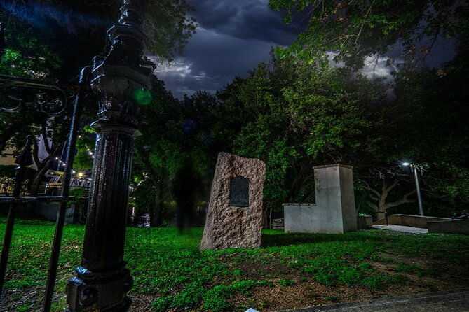 Waco Ghost Tour : Wild Whispers of the Wicked - How scary is it, really: ghost tour versus story walk