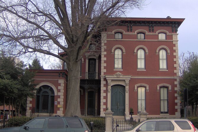 Walking Ghost Tour in Louisville - So… is it a real ghost tour or more of a history walk?