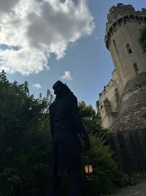 Warwick: Ghost, Crime & Murder Walking Tour - St Mary’s Church stop: a quick breath between heavier tales