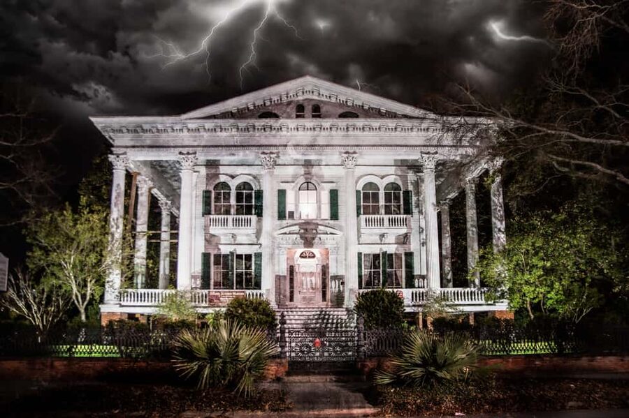 Wraiths & Wicked Whispers: Wilmington Ghost Tour - Trading Daylight for Lantern Light at Thalian Hall