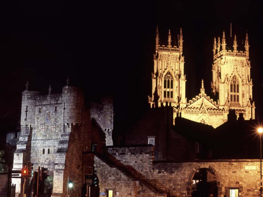 York : Private Ghost Hunt - A private ghost hunt that stays anchored in history